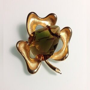 Vintage BSK gold tone light brown faceted glass brooch and earrings